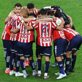 Chivas: revelan DT europeo que se suma a la lista de candidatos