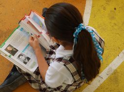 Además, las y los estudiantes de escuelas públicas reciben un monto adicional anual en el programa Mi Beca para Empezar. EL INFORMADOR/ARCHIVO.