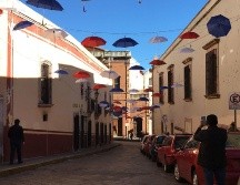 De acuerdo con el artículo 74 de la LFT, ese día es considerado de descanso obligatorio, lo que implica que, si tienes que trabajar en esta fecha, tienes derecho a recibir un pago extra. NTX / ARCHIVO