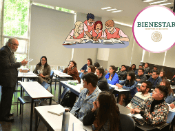 Los estudiantes reciben apoyos económicos con las becas del Bienestar. NTX / ARCHIVO