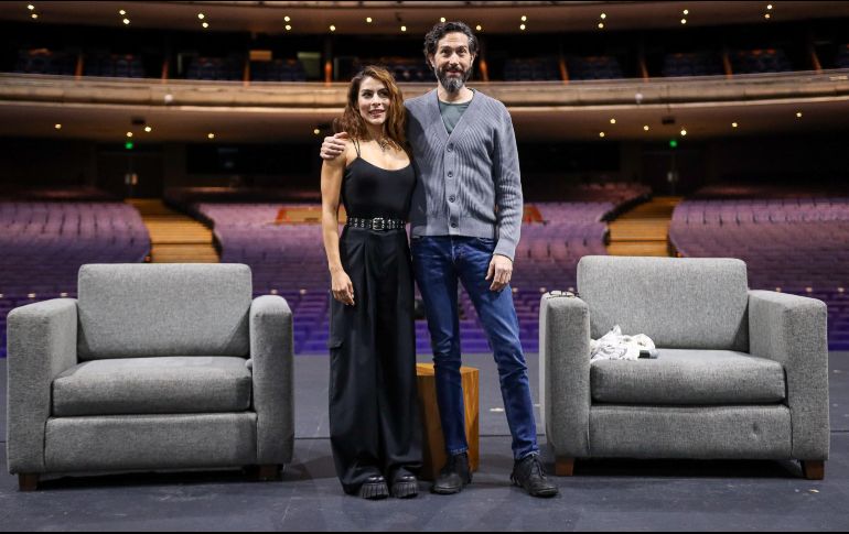 Ambos artistas comentaron que tener en el elenco a Alex Lora es toda una experiencia, pues él está de lleno entregado al proyecto y que incluso hasta compuso una canción esperando ellos mismos que en el algún momento la pueda compartir. EL INFORMADOR/H. Figueroa.