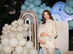 En el Baby Shower, Karla Carrillo lució increíble con un look de Mum Preggo y el maquillaje de Pepe Gutiérrez Studio. GENTE BIEN JALISCO / E. Escamilla.