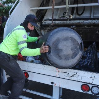 Dan fallo en licitación de camiones de basura en GDL