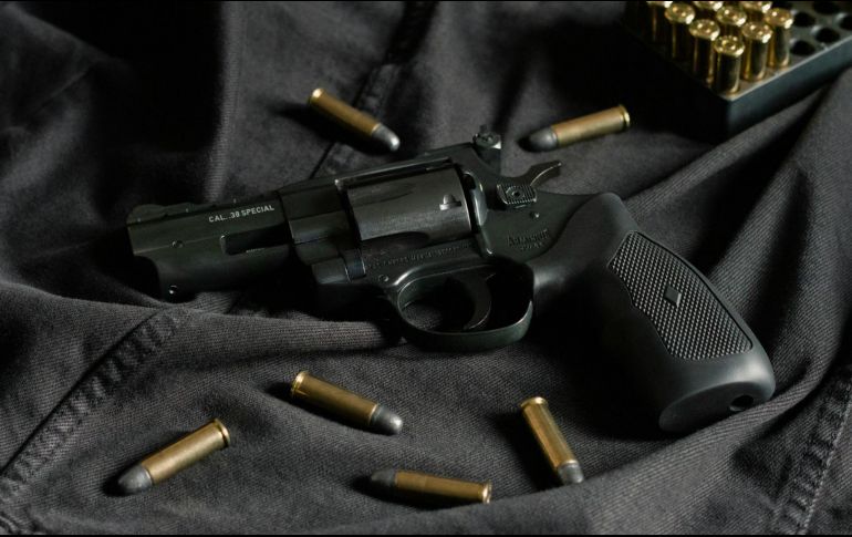 Marcelo Ebrard recordó que el 70% de las armas empleadas por el crimen organizado en México provienen de Estados Unidos. Unsplash.