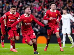 El tanto de Alexis Mac Allister celebra el gol abrió el marcador, reflejó el dominio que el Liverpool estaba ejerciendo sobre el Real Madrid. AP/PA/P. Byrne