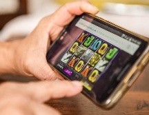 La combinación de accesibilidad tecnológica, publicidad dirigida y la vulnerabilidad del cerebro adolescente hace urgente la necesidad de medidas preventivas. EL INFORMADOR / ARCHIVO