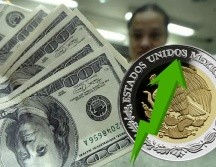 Este miércoles la moneda mexicana es la quinta con más ganancias frente al dólar entre las principales divisas seguidas por Bloomberg. EFE / ARCHIVO