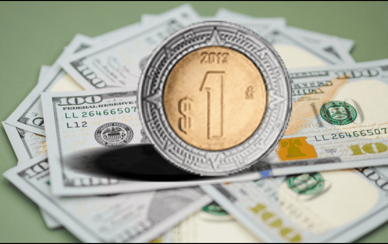 El dólar ha encadenado tres sesiones consecutivas a la baja. Unsplash / CAnva