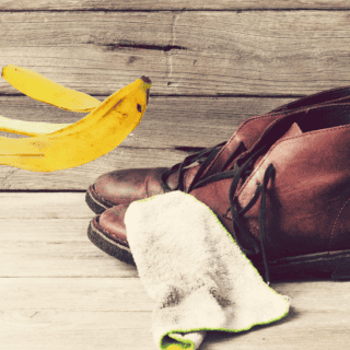 Aprende a limpiar tus zapatos de cuerco con cáscara de plátano; este es el paso a paso