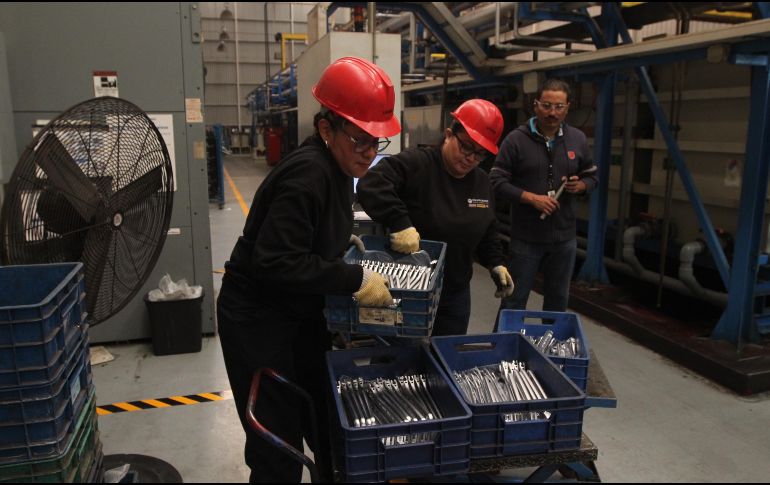 La iniciativa busca reducir la jornada laboral de 48 a 40 horas a la semana. EL INFORMADOR / ARCHIVO