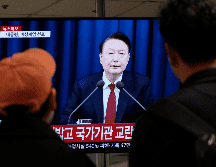 El mensaje del presidente surcoreano Yoon Suk Yeol fue transmitido en espacios públicos de Corea del Sur. AP / Ahn Young-joon)