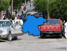 Tres policías municipales fueron atacados a balazos en el Camino Viejo de San Francisco del Rincón, uno murió y sus compañeros se encuentran hospitalizados. EFE / ARCHIVO