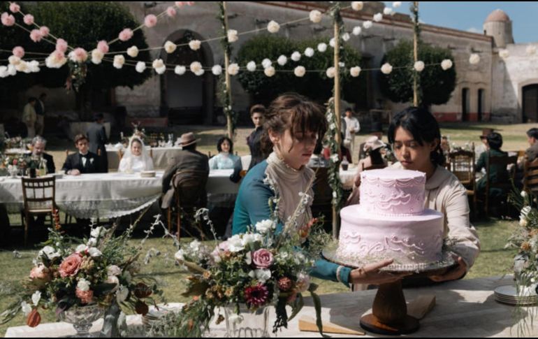 Cada platillo en Como agua para chocolate no es solo un deleite gastronómico, sino también un símbolo de las emociones que fluyen en la historia. ESPECIAL/MAX