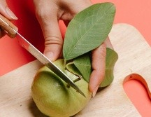 Esta es la manera correcta de infusionar las hojas de la planta de guayaba. ESPECIAL / PEXELS Any Lane