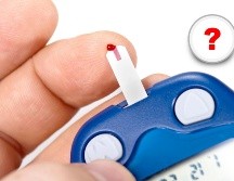 Para reducir los niveles de azúcar después de desayunar, se debe limitar la ingesta de carbohidratos; realizar actividad física para quemar el exceso de azúcar en la sangre; comer más fibra; y mantenerse hidratados con agua natural. ESPECIAL / CANVA