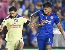 Henry Martín y Carlos Salcedo durante el partido de la final del torneo Clausura 2024. IMAGO7