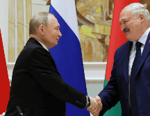 Putin y Lukashenko en la firma del acuerdo de seguridad entre Rusia y Bielorrusia. EFE/EPA/GAVRIIL GRIGOROV / SPUTNIK / KREMLIN POOL
