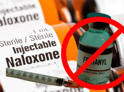 La naloxona puede restablecer con rapidez la respiración normal de una persona que respira lentamente o ha dejado de respirar a causa de una sobredosis de opioides. ESPECIAL/ CANVA