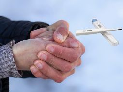 La causa de la hipotermia es la exposición al clima frío o la inmersión en el agua. ESPECIAL / CANVA