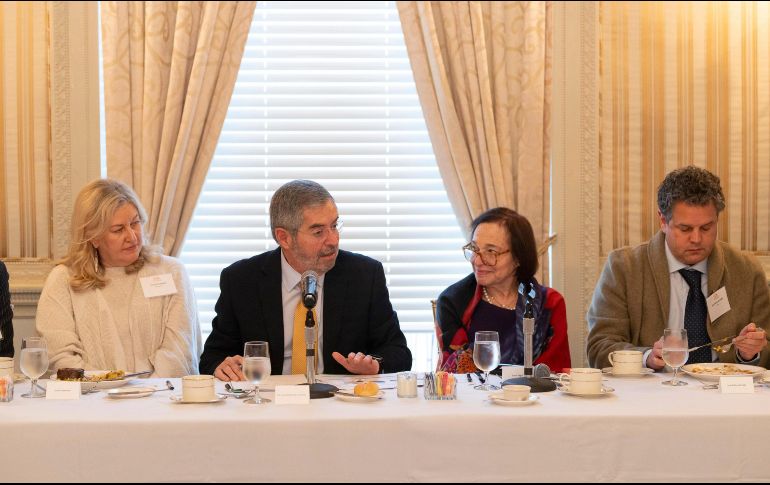 Juan Ramón de la Fuente durante la reunión, realizada en el contexto de las tensiones generadas por la llegada del presidente electo de Estados Unidos, Donald Trump. EFE/SRE
