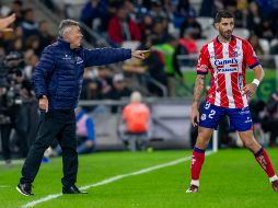 Torrent felicitó a su equipo por no dejar de competir a pesar del abultado marcador. EFE/M. Sierra