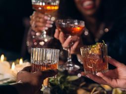 Una de las estrategias más efectivas es tener una alimentación balanceada y realizar actividad física en estas fiestas decembrinas. ESPECIAL/ Foto de OurWhisky Foundation en Unsplash