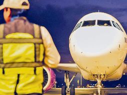 La aerolínea confirma que el agresor fue detenido tras intentar desviar el vuelo hacia Estados Unidos. ESPECIAL