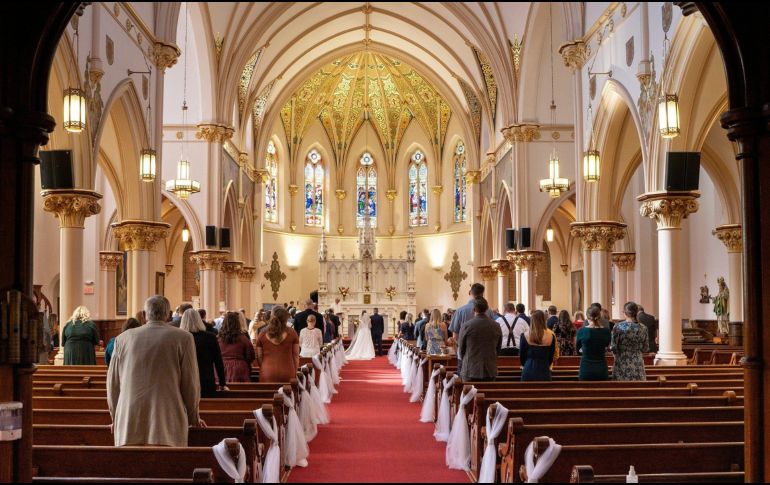 Las bodas católicas son ceremonias religiosas que se realizan en una iglesia bajo el rito del matrimonio católico. ESPECIAL/Imagen de Joshua Choate en Pixabay