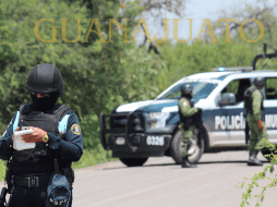 Guanajuato: A la camioneta con blindaje se le ponchó una llanta y posiblemente eso ocasionó que dejaran el vehículo. EFE / ARCHIVO