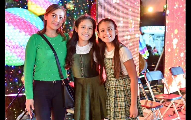 Encendido del Árbol de Navidad de Plaza del Sol. GENTE BIEN JALISCO / E. Angulo
