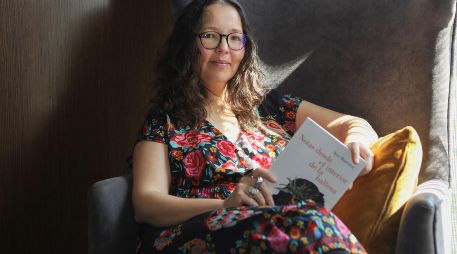 Ave Barrera presenta su libro 