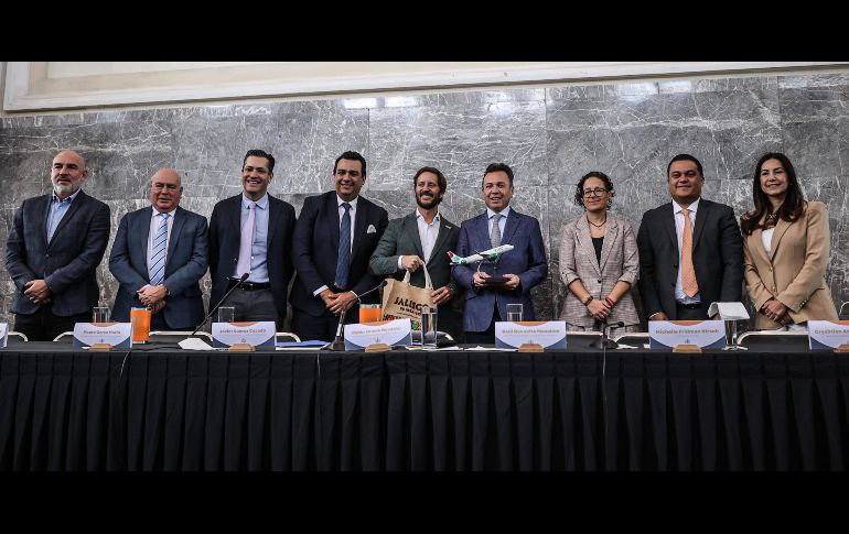 El director aplaudió la alianza “Viva Jalisco” con estas ocho nuevas rutas para seguir impulsando la conectividad de Jalisco. EL INFORMADOR / A. Navarro