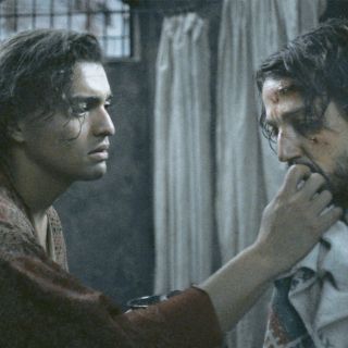 Diego Luna recibe “El beso de la mujer araña”