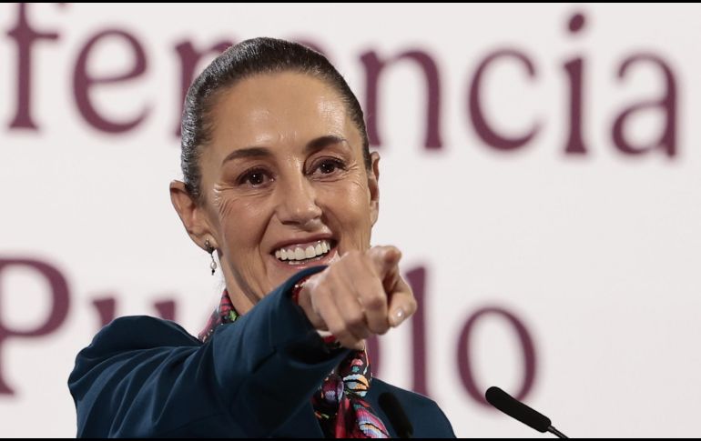 Sheinbaum es la primera mujer en la presidencia de México y de un país de América del Norte. EFE/J. Méndez