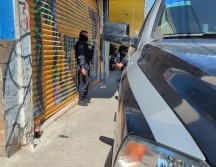 Al verificar el lugar, se observaron varias motocicletas desmanteladas al interior, por lo que el inmueble fue asegurado. CORTESÍA