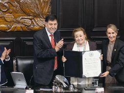 La periodista agradeció el reconocimiento. EL UNIVERSAL