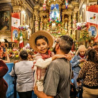 Fieles se congregan en El Santuario para celebrar a La Guadalupana
