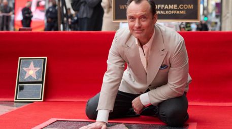 La estrella británica de cine: Jude Law, ha recibido su estrella en el paseo de la fama de Hollywood. EFE/ARCHIVO