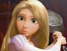 La película original, inspirada en el cuento de hadas de los Hermanos Grimm, relata la historia de Rapunzel, quien vive aislada en una torre hasta que decide escapar con la ayuda de un carismático ladrón. DISNEY