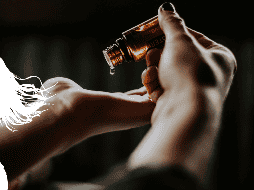 Es importante elegir el aceite capilar en base a tu tipo de porosidad, textura, y estado del cuero cabelludo. UNSPLASH /  C. Hume