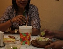 Algunos expertos consideran contraproducente cenar pesado. EL INFORMADOR/ ARCHIVO