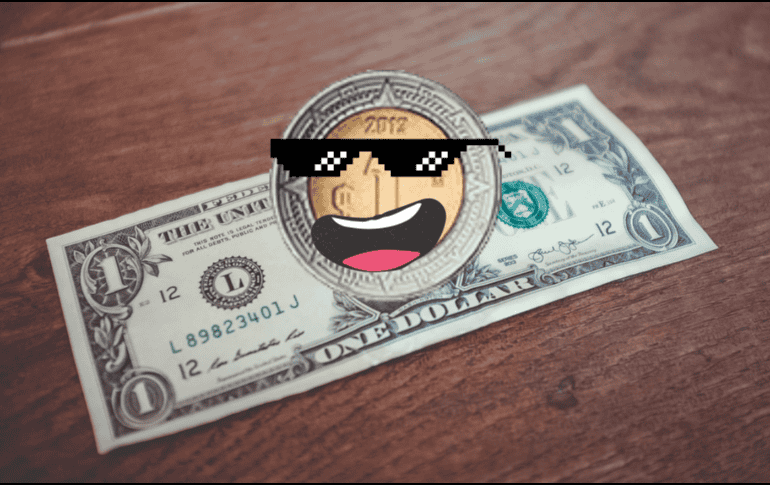 Este retroceso del dólar ocurre a pesar de los débiles datos sobre la producción industrial en México. Unnsplash / Canva