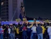Tapatíos se reúnen en la Glorieta Minerva para festejar el título 16 del América. EL INFORMADOR/ J. Robles