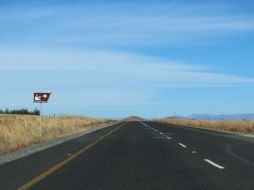 La construcción de autopistas y carreteras depende de factores como la distancia y el terreno geográfico. Pixabay