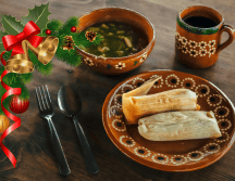 Los tamales son un alimento tradicional de las fechas decembrinas. PEXELS / CANVA