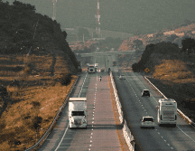 El dirigente de los transportistas afiliados a la Canacar también pidió que se mejoren las carreteras federales de Jalisco, porque el mal estado de algunos tramos facilita los robos. CORTESÍA