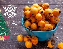 El tejocote es empleado para preparar remedios caseros contra la gripe, tos, malestares estomacales, entre otras enfermedades.ESPECIAL/Freepik y Canva