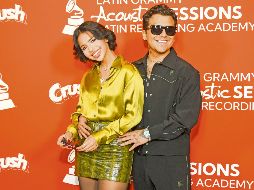 Ángela Aguilar y Christian Nodal posan durante su asistencia a las Latin GRAMMY Acoustic Sessions de este 2024. AFP