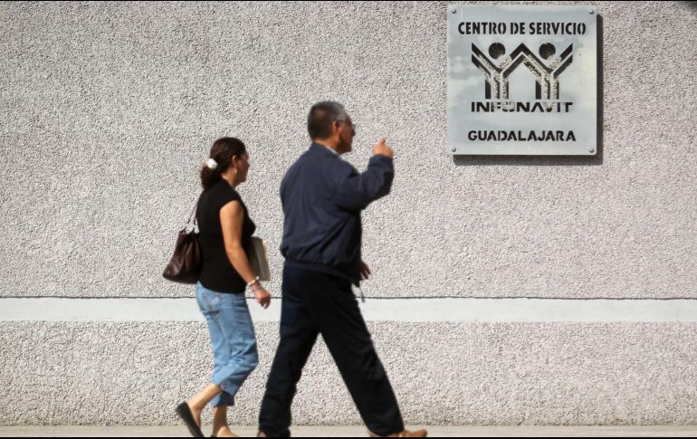 Durante la extensión de horario de operación, las personas que acudan a las oficinas del Instituto podrán realizar otros trámites y consultas ante el Infonavit. EL INFORMADOR/ ARCHIVO