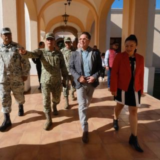 Lemus descarta aumento a la tarifa del transporte público